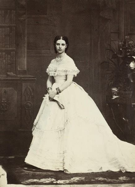 Dagmar Of Denmark, 1870s Photos, Cottagecore Hair, Alexandra Of Denmark, Victorian Photography, Maria Feodorovna, 1870s Fashion, Historic Fashion, Romanov Dynasty