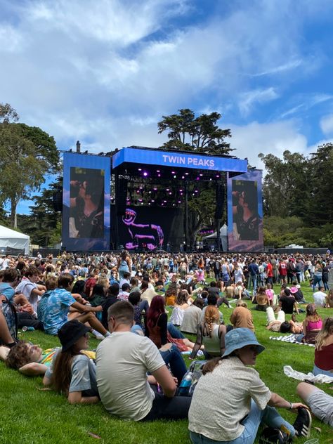 2022 outside lands music festival at golden gate park in san francisco, california. twin peaks stage with people standing and sitting down Festival Landscape, 2024 Moodboard, Outside Lands, Festival 2022, Music Events, Outdoor Concert, Local Music, San Francisco Travel, Music Fest