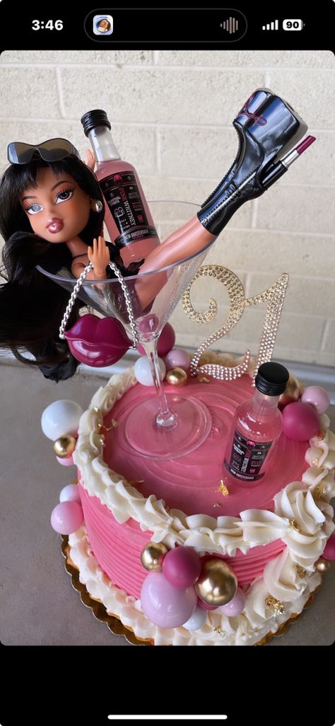 21 Birthday Cake Bratz, Bratz Birthday Cake Aesthetic, Bratz Doll 21st Birthday Cake, Brats Birthday Cake, 21at Birthday Cake, 21st Bday Food Ideas, Fun 21st Birthday Cakes, 21st Birthday Club Theme, Bratz 21st Birthday Cake