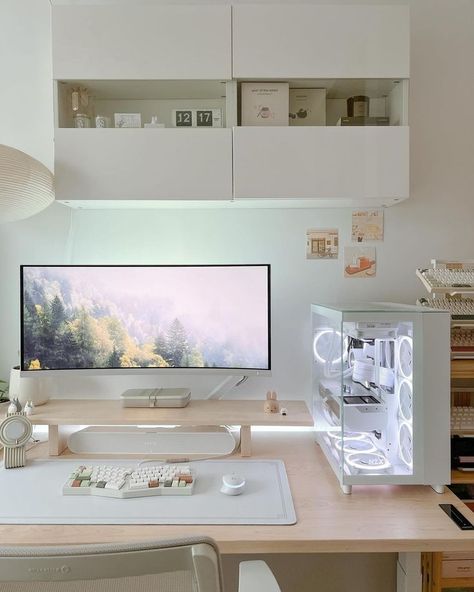 Modern and cozy desk setup with a curved gaming monitor and pc with white led lights Home Office Ideas, Desk Setup, Office Ideas, Computer Desk, Home Office, Gaming, Computer, Desk, White