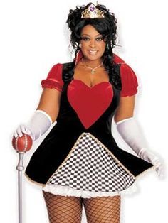 Dicas e Modelos de Fantasias Plus Size para Gordinhas Beer Wench Costume, Fantasia Plus Size, Plus Size Queen, Queen Of Hearts Halloween Costume, Bartender Outfit, Queen Of Hearts Halloween, Wench Costume, Carnaval Outfit, Cropped Quarter Zip