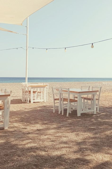 little beach cafe in Crete Greece Beach Aesthetics, Store Aesthetic, Cute Store, Beach Cafe, Beach Stores, Quiet Beach, Hidden Beach, Crete Greece, Sunny Beach