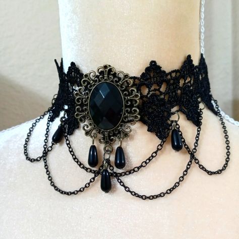 Gothic Black Lace Vintage Choker Necklace Black Onyx Jewelry Vintage, Goth Necklace Layering, Midnight Jewelry, Chunky Gold Chain Necklace, Accessories Goth, Tulip Necklace, Vampire Aesthetic, Lace Choker Necklace, Dark Party