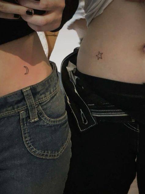 Maching Tattoos, Matching Tats, Bestie Tattoo, Парные Тату, Poke Tattoo, Matching Tattoo, Sister Tattoos, Dream Tattoos, Little Tattoos