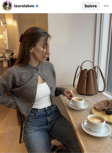 Rainy Spring Outfit, Grey Sweater Outfit, Mode Zara, Uni Outfits, Autumn Fits, Elegante Casual, فستان سهرة, Looks Street Style, Ținută Casual