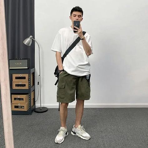 Shorts Outfits Men Streetwear, Shopping Places, Y2k Jacket, Mens Cargo, Cargo Shorts Men, Pants With Pockets, Fashion Board, 2024 Fashion, Green Shorts