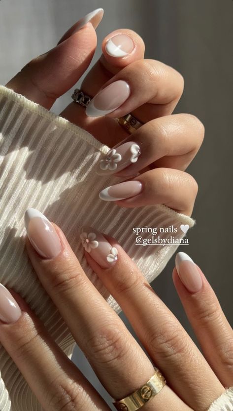 Spring Neutral Nails, Floral Nails Summer, Nail Art Spring, Summer Vacation Nails, Nail Art Flower, Nail Art Inspo, Subtle Nails, Summery Nails, Vacation Nails