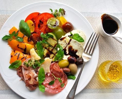 Individual Antipasto Plate, Antipasto Lunch, In Season Vegetables, Season Vegetables, Antipasto Plate, Italian Antipasto, Sliced Salami, Having Friends, Grilled Peppers