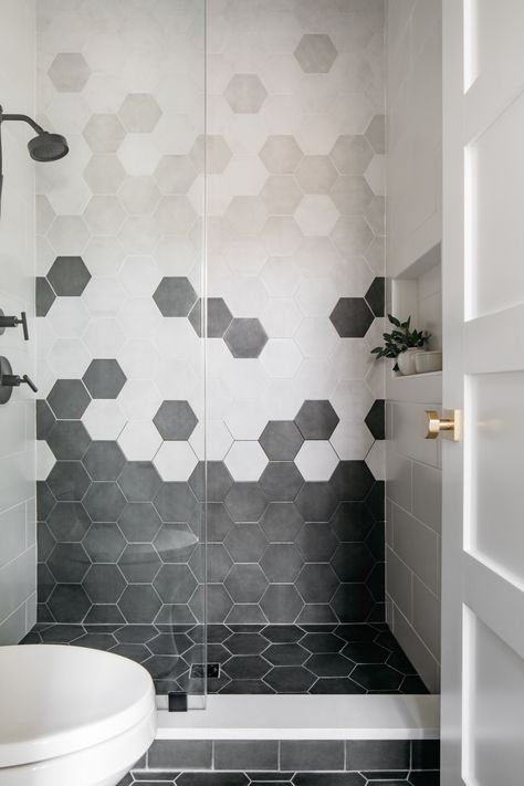 Hexagonal Tiles Bathroom, White Hexagon Tile Bathroom, Hexagon Tile Bathroom Floor, Hexagon Tile Bathroom, House Development, Bathroom Wall Tile Design, Bathroom Wall Tiles, Small Bathroom Tiles, Modern Bathroom Remodel