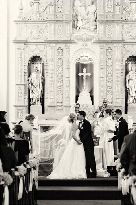 Photo of the "I do" kiss with the family around and the priest at the altar. Ceremony Pictures, Wedding Ceremony Pictures, Church Wedding Ceremony, Kirkenes, Church Pictures, Wedding Kiss, Wedding Pic, Catholic Wedding, Church Ceremony