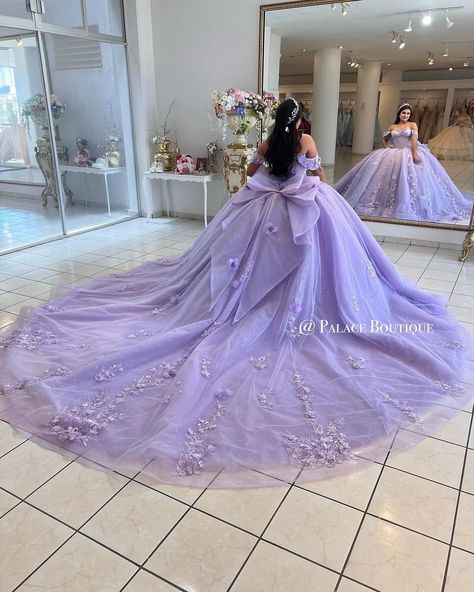 Lavender Dress Quinceanera, Quince Ideas Purple, Light Purple Quince Dresses, Lilac Dress Long, Rapunzel Quinceanera, Light Purple Quinceanera Dresses, Quinceanera Dresses Lavender, Rapunzel Quince, Baby Blue Quinceanera Dresses