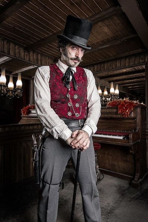 Steampunk Circus, Circus Man, Ringmaster Costume, Moda Steampunk, Steampunk Man, Circus Outfits, Mode Steampunk, Steampunk Men, Dark Circus