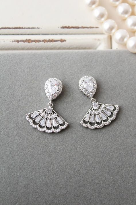 Art Deco Earrings Silver Fan Bridal Earrings Zircon Wedding - Etsy UK Jewelry For Bridesmaids, Earrings Zirconia, Wedding Earrings Vintage, Vintage Wedding Jewelry, Crystal Pearl Earrings, Crystal Earrings Wedding, Wedding Bridesmaid Jewelry, Deco Earrings, Prom Jewelry