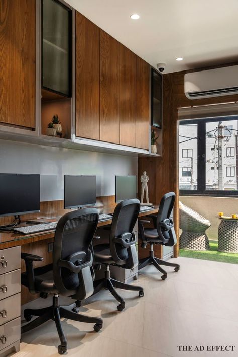 Office For Two People Layout, Office For Two People, Office Interior Design Workspaces, Small Home Office For Two, Home Office For Two People, Lawyer Office Interior, Lawyer Office Design, Home Office For Two, Architect Office Design