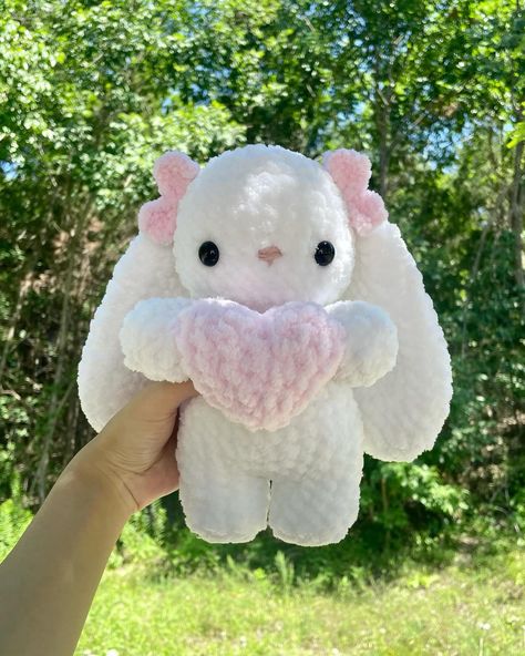 love bunny! available on my etsy (link in bio) ☁️ tags 🏷️ #crochet #crochetersofinstagram #crochetbunny #amigurumi #plushies #plush #crochetplush #crochetplushie #crochetplushies #smallbusiness Halloween Nail Art Ideas, Easy Crochet Animals, Crochet Mignon, Confection Au Crochet, Handmade Crochet Bags, Crochet Business, Crochet Design Pattern, Crochet Clothing And Accessories, Kawaii Crochet