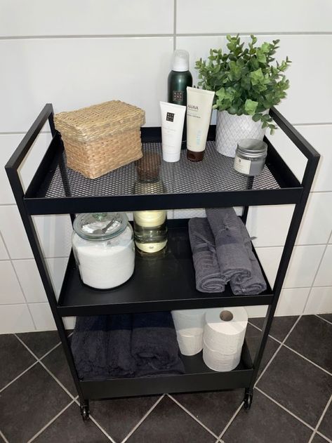 Bathroom Cart Organization Ideas, Bathroom Cart Ideas, Bathroom Storage Cart, Bathroom Room Decor, Bathroom Cart, Wc Decoration, Girl Apartment Decor, Bathroom Shelf Decor, White Room Decor