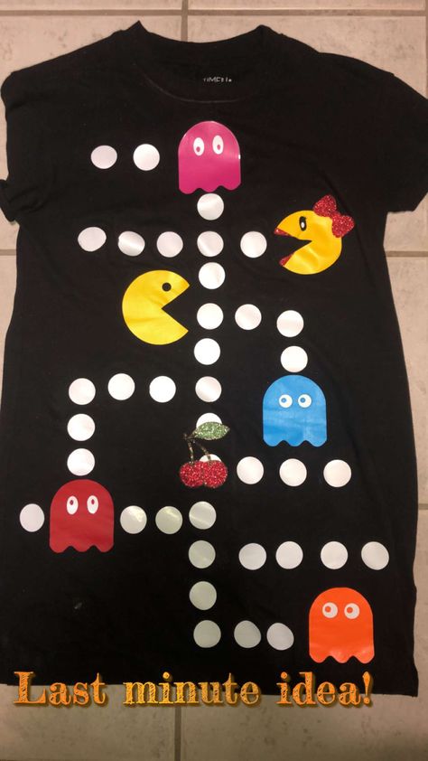 Uno Halloween Costume Diy, Diy Ms Pacman Costume, Diy M And M Costume, Pacman Halloween Costumes, Diy Pac Man Costume, Board Game Costumes Diy, Ms Pacman Costume, Board Game Costume Ideas, Pac Man Costume Diy