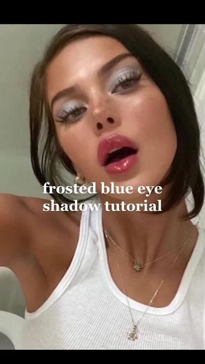 frosted blue eyeshadow 🤍❄️#greenscreen #lanadelrey #blueeyeshadow #e... | TikTok Blue Frosty Eyeshadow, Blue Eyeshadow 90s Look, Frost Eye Makeup, Frosted Blue Eyeshadow, Frosted Eyeshadow 2000s, 2000s Blue Eyeshadow, Light Blue Eyeshadow Makeup, Frosty Blue Eyeshadow, Denim Eyeshadow