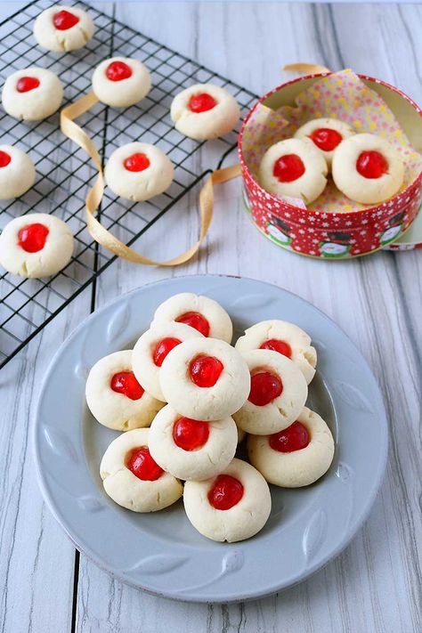 Cherry Winks Cookie Recipe, Candied Cherries Recipe, Cherry Cookies Recipes, Candied Cherries, Eggless Cookie, Eggless Cookie Recipes, Eggless Cookies, Cookie Cake Pie, Cherry Cookies