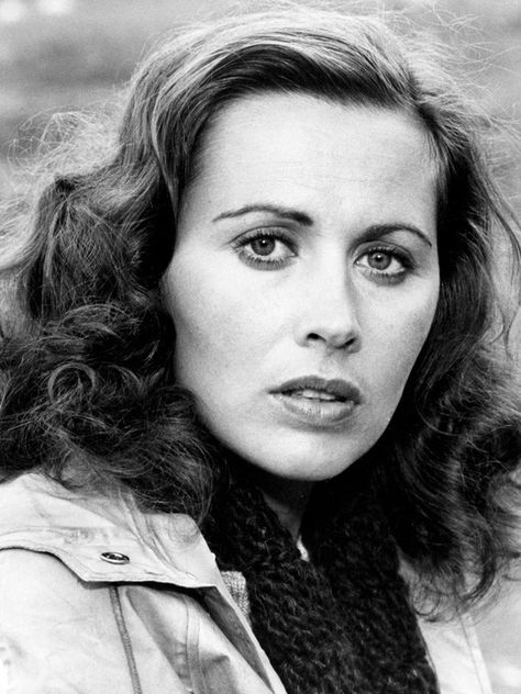 Kate Nelligan Kate Nelligan, The Prince Of Tides, Boy Post, Frankie And Johnny, Dark Warrior, Ensemble Cast, Woody Allen, Tv Actors, British Actresses