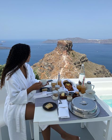 breakfast Greece summer morning travel Santorini dreamy summer Love In Greece Aesthetic, Greece Couple Aesthetic, Greece Honeymoon Aesthetic, Couple Vacation Aesthetic, Greece Vacation Aesthetic, Vacation Routine, Santorini Greece Aesthetic, Greece Travel Aesthetic, Santorini Greece Honeymoon