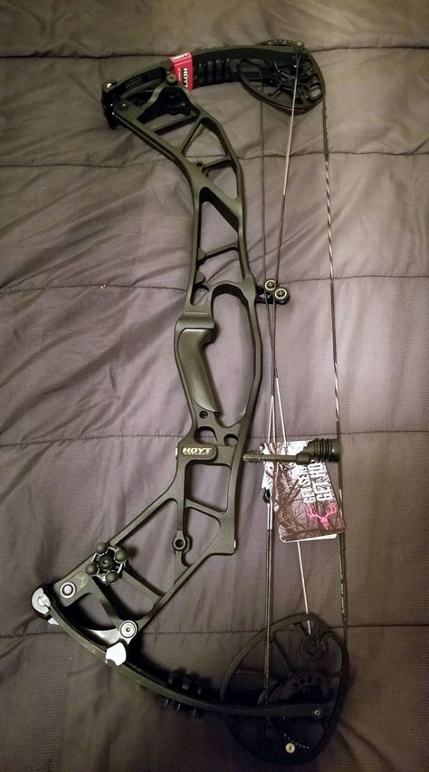 Hoyt Hyperforce Mathews Bows, Hoyt Archery, Tactical Gear Storage, Diy Crossbow, Diy Survival, Crossbow Arrows, Hunting Supplies, Crossbow Hunting, Archery Bows