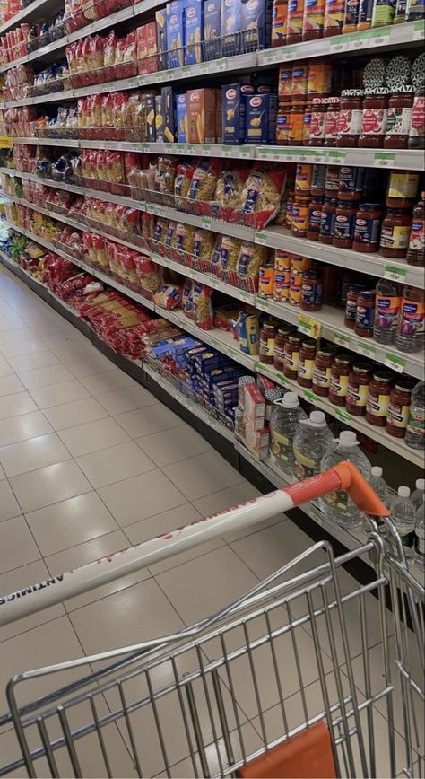 Full Shopping Cart Grocery Store, Bouquet Snapchat, Grocery Shopping Aesthetic, Snack Lays, Injection Hand Pic, Grocery Aisle, Supermarket Design Interior, Best Helicopter, Fridge Photos