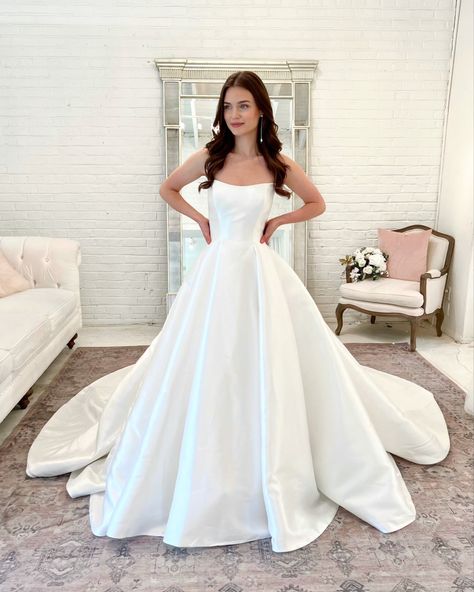 Flowy Ball Gown Wedding Dress, Romantic Wedding Dress Ballgown, Classy Elegant Wedding Dress Ball Gown, Sweetheart Off The Shoulder Wedding Gown, Plain Ball Gown Wedding Dress, Debutante Dresses White Ball Gowns, Drop Waist Wedding Dress Ball Gown, Strapless Wedding Dress Princess, Strapless Ball Gown Wedding Dress