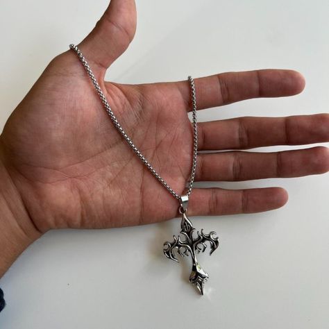 Y2k 2000s Vintage Retro Style Heavy Metal Punk Gothic Emo Cross Pendant Chain Necklace These Chains Are Unisex! Brand New 2000s Accessories, Engraved Silver Ring, Streetwear Jewelry, 2000s Vintage, Gothic Emo, Goth Accessories, Grunge Jewelry, Neck Accessories, Wooden Bracelet