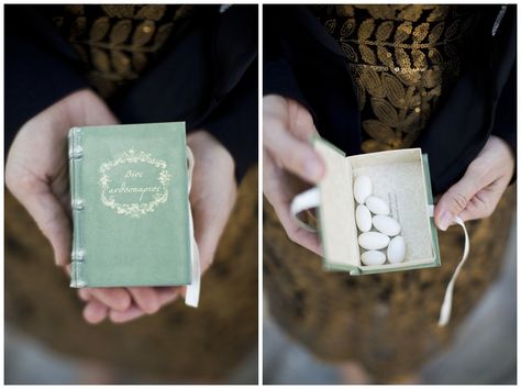 Classic Wedding Favors, Mint Wedding Favors, Book Themed Wedding, Literary Wedding, Jordan Almonds, Creative Wedding Favors, Candy Wedding Favors, Wedding Giveaways, Wedding Favors Fall