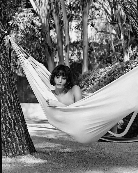 Sack Of Potatoes, Hammock Photos, Taylor Lashae, Beach Hammock, Picnic Inspiration, Art Photography Portrait, Photography Posing Guide, Photography Classes, Photoshoot Concept