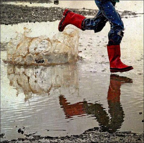 Love this photo of someone running through puddles on a rainy day!  #Indiana #RainyDay Puddle Jumping, Smell Of Rain, I Love Rain, Arte Grunge, Reflection Photography, Going To Rain, Love Rain, Singing In The Rain, Rainy Night