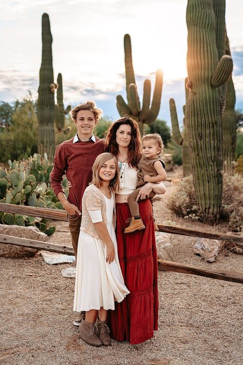 Western Desert Family Photoshoot, Riparian Preserve Gilbert, Arizona Family Photoshoot, Red Rock Family Photos, Fall Desert Family Pictures, Family Photos Desert, Desert Family Photoshoot, Desert Photoshoot Outfit, Hippie Family