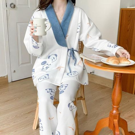 Beauty is in the eye of the beholder, but it clearly wasn't in the eye of this wedding dress shaming group on Facebook. Check out these dresses that some commenters think were wedding fails. Kim Yn, Cute Night Outfits, Night Wear Pajamas, Korean Pajamas, Cotton Pajama Set Women, Pijamas Women, Pajama Fashion, Sleepwear Fashion, Cute Pajama Sets