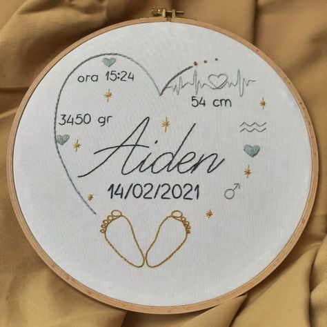 Birth Announcement Embroidery Hoop, New Baby Embroidery, Newborn Embroidery, Baby Boy Name, Embroidery Hoop Art Diy, Embroidery Designs Baby, Embroidery Lessons, Birth Prints, Boy Name