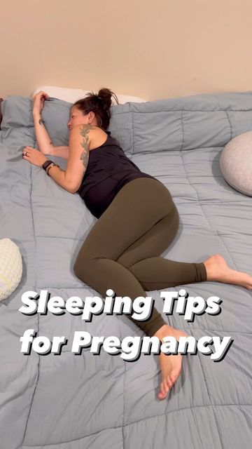 Pillow Between Knees Sleep, Sleep Positions While Pregnant, Sleeping Positions While Pregnant, Sleeping When Pregnant, Pregnancy Sleeping Positions, Sleep While Pregnant, Rib Pain, Sore Hips, Pregnancy Back Pain