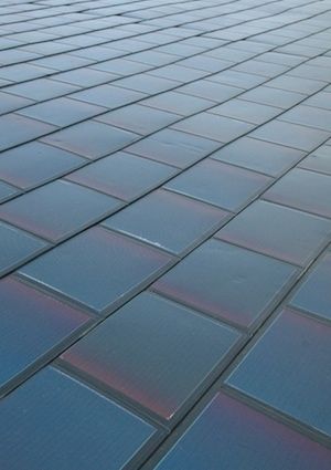 Solar Shingles - Installedhttp://www.bobvila.com/articles/solar-shingles/ Solar Shingles, Alternative Energie, Solar Roof Tiles, Monocrystalline Solar Panels, Solar Energy Panels, Solar Roof, Photovoltaic Panels, Best Solar Panels, Architecture 3d