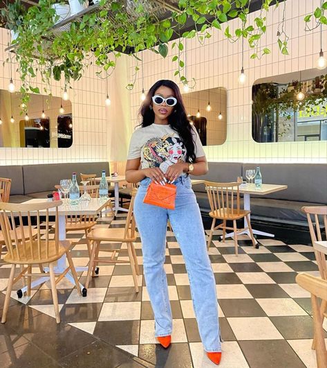 Restaurant Outfit, Stylish Jeans Outfit, Jean Trousers, Outing Outfit, Modesty Outfits, Cute Outfits With Jeans, Casual Outfit Inspiration, Jeans Outfit Casual, Pants Cargo