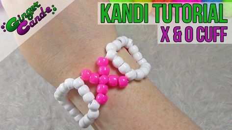 How to make an X & O cuff. This is a fun a unique cuff. Simple enough for a beginner to understand but unique enough to catch the eye of a pro. Kandi Tutorial, Rave Kandi Ideas, Fancy Towels, Kandi Cuff Patterns, Kandi Beads, Rave Kandi, Diy Kandi, Kandi Kid, Kandi Ideas