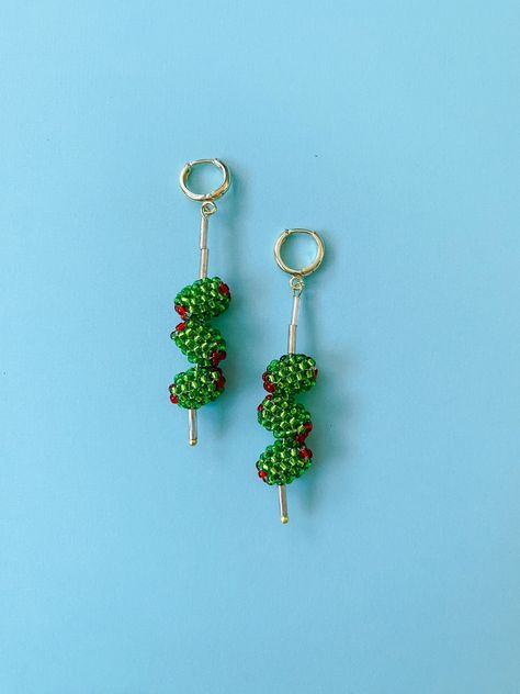 - 2 inches long  - 12 mm gold latch back hoops - size 10 Czech green and red seed beads  - all handmade by me!  - lightweight Martini Earrings, Olive Martini, Olive Earrings, Bead Accessories, Beaded Jewelry Pattern, Seed Bead Crafts, Bead Charms Diy, Beaded Jewelry Tutorials, Clay Jewelry Diy