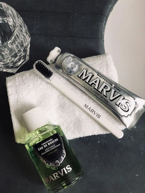 Marvis Toothpaste, Homemade Mouthwash, Oral Care Products, Mint Toothpaste, White Smile, How To Prevent Cavities, Receding Gums, Natural Teeth Whitening, Natural Teeth