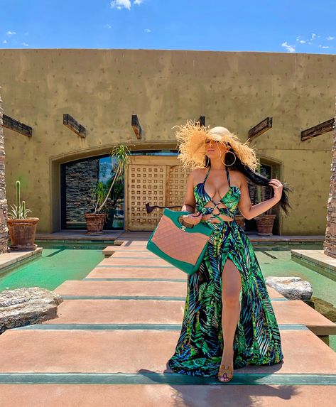 Tropical Vacation Outfits, Jordan Craig, Holiday Lookbook, Spring Maxi Dress, Afrikaanse Mode, Vacay Outfits, Vacation Looks, Beach Outfits, Ținută Casual