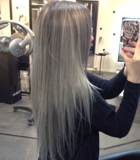 Grey Hair Aesthetic, Long Silver Hair, Silver White Hair, Grey White Hair, Silver Blonde Hair, Icy Blonde Hair, Silver Hair Color, Silver Grey Hair, Dyed Hair Inspiration