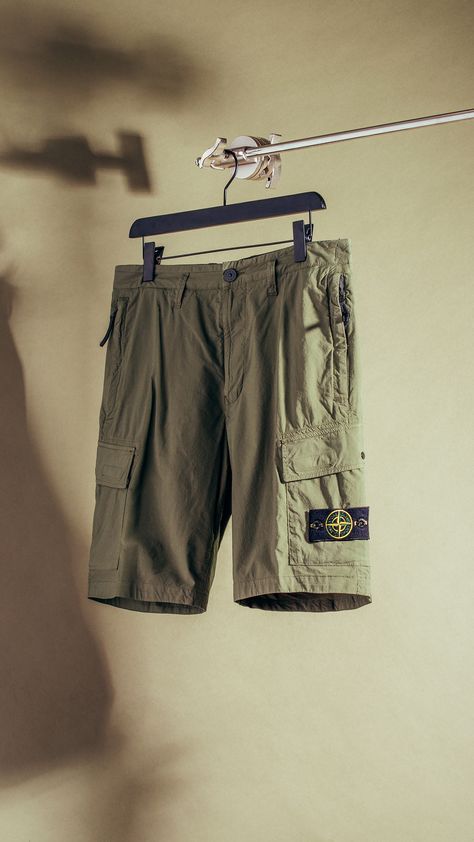 Pant Inspiration, Stone Island Shorts, Elevated Essentials, Winter Outfits Men, Streetwear Men, Summer Inspo, Streetwear Men Outfits, Outfits Men, Stone Island