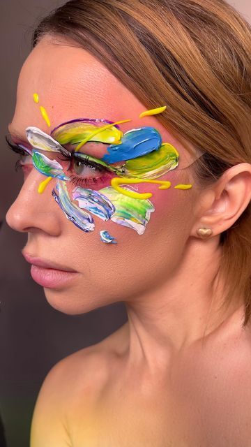 Liza  Kondrevich on Instagram: "Makeup look inspired by abstract painting @alexzerr.art Used dry paint swatches, @nyxcosmetics epic liner liquid eyeliner, jumbo multi use face stick, @makeuprevolution  metallic face paint pallet,  custom shimmer pallet.  #swatchesmakeup #colorfulmakeup #MakeupInspiration #eyemakeupinspo #TrendyMakeup #artisticmakeup #creativemakeup #3dmakeup #EyeMakeup #makeupartist #makeup #editorialmakeup #runwayinspiration #runwaymakeup #lizakondrevich" Abstract Makeup Art, Paint Makeup Art, Abstract Art Makeup, Face Paint Makeup Looks, Abstract Makeup Looks, Paint Makeup, Paint Pallet, Face Paint Makeup, Avant Garde Makeup