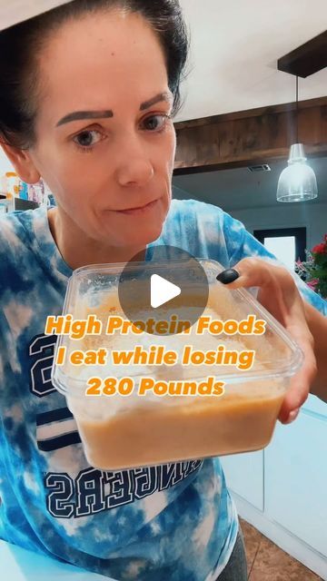 Tonya Spanglo on Instagram: "White Choc Pumpkin Coconut Cheesecake Protein Pudding…that’s a mouthful..a delicious one! 

One thing about me: I AM NEVER GIVING UP DESSERT..and I don’t have to🤍

I used:
1 box SF Cheesecake Pudding Mix
1 Pumpkin Protein Shake
2 pumps Pumpkin Skinny
2 pumps Coconut syrup 
Grated Lily’s White Choc bar 
Marshmallow Topping 

Enjoy!
And as far as portions go YOU DO YOU! Yes the shake is one serving but the pudding is four..huge difference. 

Literally love the portion control silverware and bowls from @liveuba use TONYA to save

@skinnymixes @jello @premierprotein 

#food #dessert #sweets #healthyrecipes #healthyfood #easyrecipes #yum #protein #fitness #fitnessmotivation #weightlossjourney #weightloss #vsg #wls #foodstagram #foodie" Bariatric Protein Pudding, Protein Shake Pudding Recipe, Cheesecake Protein Pudding, Protein Puddings, Pumpkin Protein Shake, Tonya Spanglo, Marshmallow Topping, Herbalife Protein, Pumpkin Coconut