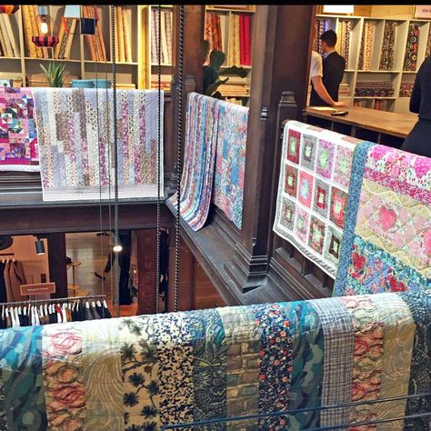 Scrappy Quilting, Quilt Racks, London Ideas, Liberty Quilt, Liberty Prints, Patchwork Inspiration, Quilt Display, Whole Cloth Quilts, Liberty Fabrics