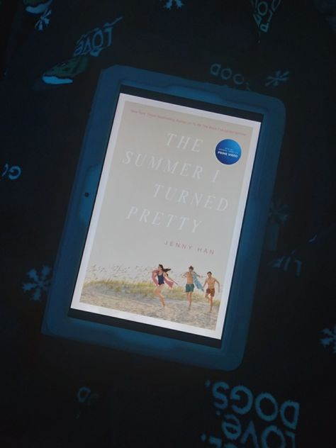 The Summer I Turned Pretty by Jenny Han • book reading aesthetic Book Reading Aesthetic, Jenny Han Books, Reading Aesthetic, The Summer I Turned Pretty, Jenny Han, Book Reading, Books To Read, Tablet, Turn Ons