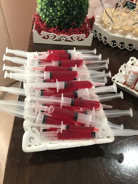 Grad Party Nurse Theme, Nurse Halloween Party, Nurse Desert Table, Nursing Graduation Party Snacks, Graduation Nursing Party Ideas, Medical Assistant Party Ideas Graduation, Healthcare Themed Party, Nurse Graduation Decorations, Nursing School Graduation Party Ideas Centerpieces