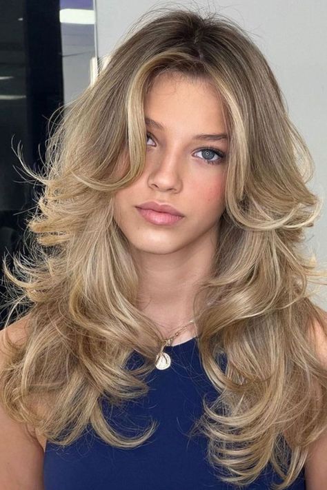 90s Haircuts, Blonde Hair And Blue Eyes, Kadeřnické Trendy, Vacation Hairstyles, Fesyen Rambut, Vlasové Trendy, Hairstyles For Layered Hair, Blonde Hair Inspiration, Blowout Hair